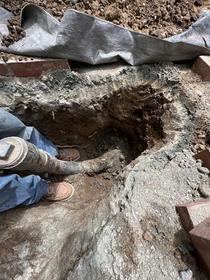 Outdoor Sewer Line Clean