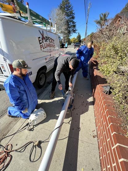 Trenchless sewer replacement